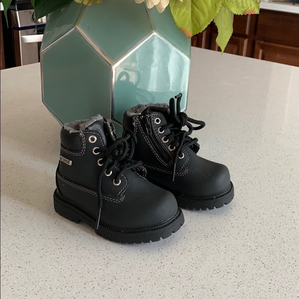 Infant snow boots